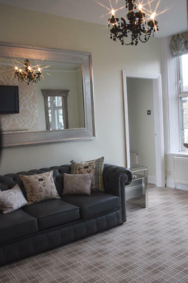 Harrogate Elite Living Apartment Ngoại thất bức ảnh